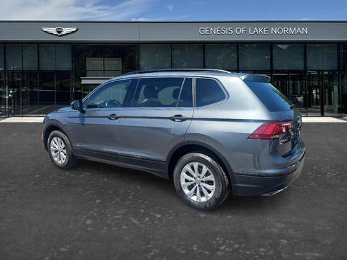 Platinum Gray Metallic 2019 Volkswagen Tiguan 2.0T SE