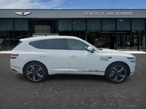 White 2025 Genesis GV80 3.5T Prestige