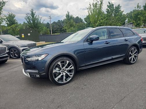 Blue 2018 Volvo V90 Cross Country T6