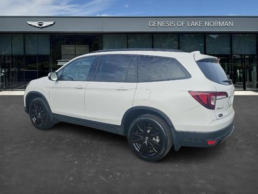 2021 Honda Pilot Black Edition