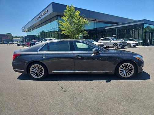 Himalayan Gray 2018 Genesis G90 5.0 Ultimate