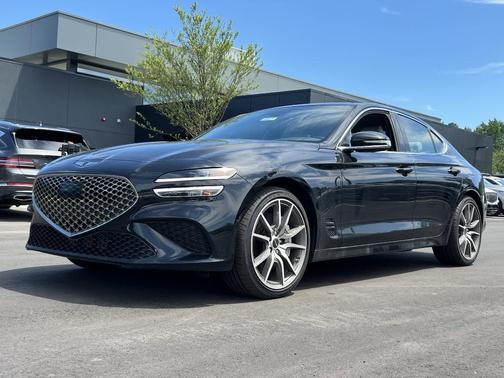 2024 Genesis G70 2.5T