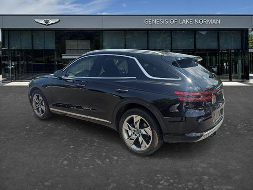 Black 2025 Genesis Electrified GV70 Advanced
