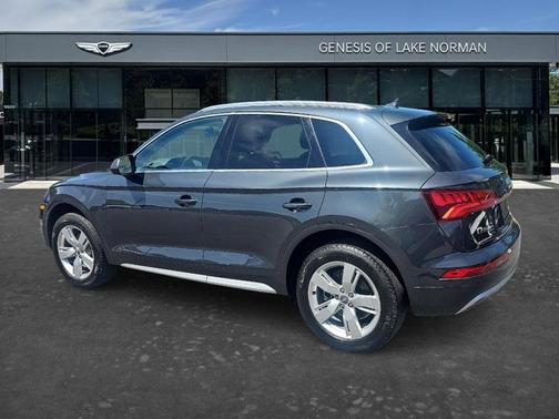 Manhattan Gray Metallic 2019 Audi Q5 2.0T Premium Plus