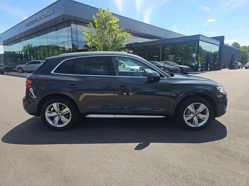 Manhattan Gray Metallic 2019 Audi Q5 2.0T Premium Plus