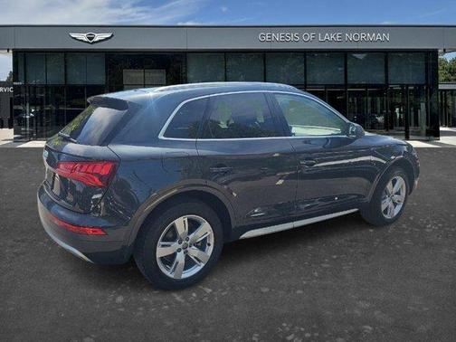 Manhattan Gray Metallic 2019 Audi Q5 2.0T Premium Plus