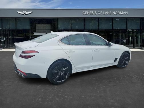 2023 Genesis G70 2.0T