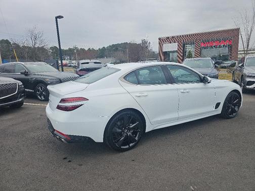 2023 Genesis G70 2.0T