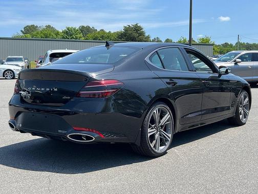 2025 Genesis G70 2.5T