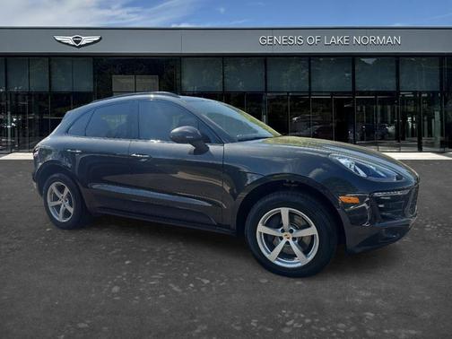 2018 Porsche Macan Base