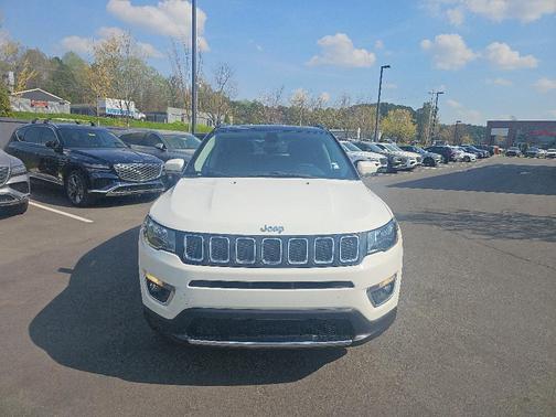 White 2019 Jeep Compass Limited