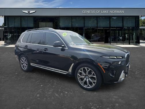 Black 2025 BMW X7 xDrive40i