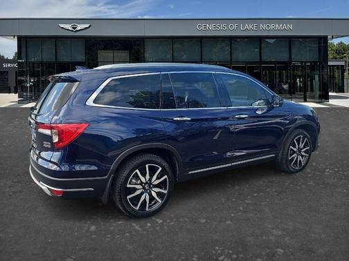 Blue 2019 Honda Pilot Touring 7-Passenger