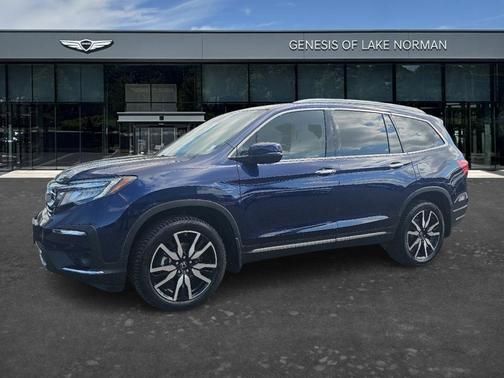 Blue 2019 Honda Pilot Touring 7-Passenger