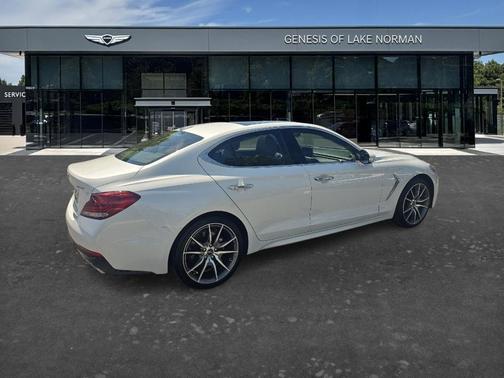 White 2021 Genesis G70 2.0T