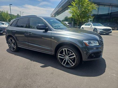 Daytona Gray Pearl Effect 2017 Audi Q5 3.0T Premium Plus