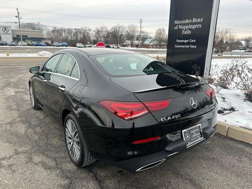 2022 Mercedes-Benz CLA 250 