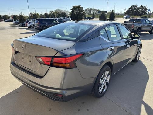 2025 Nissan Altima S FWD