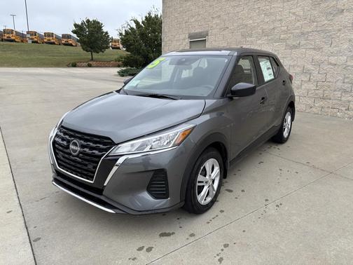 2025 Nissan Kicks S