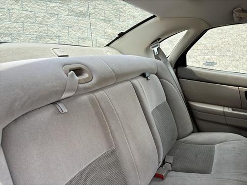 2006 Ford Taurus SE