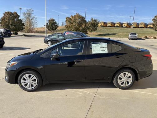 2025 Nissan Versa 1.6 S