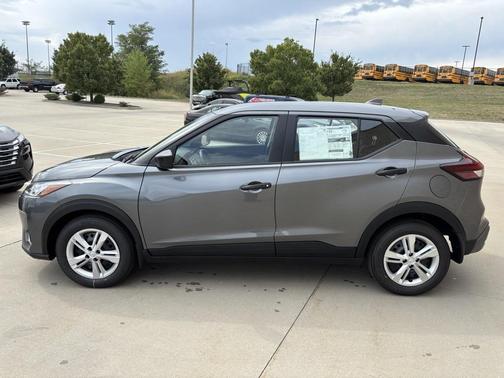 2025 Nissan Kicks S
