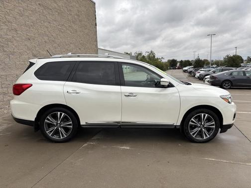 2018 Nissan Pathfinder Platinum