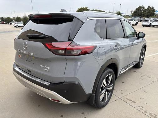 2022 Nissan Rogue Platinum