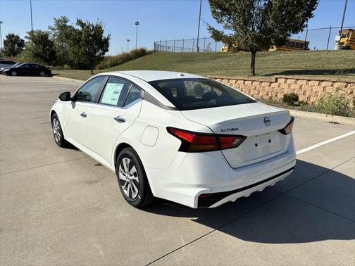 2025 Nissan Altima S FWD