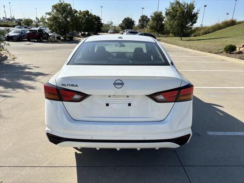 2025 Nissan Altima S FWD