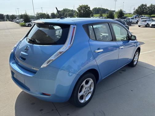 2012 Nissan Leaf SV