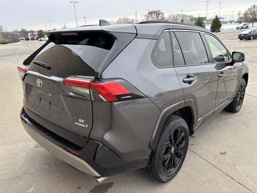 2023 Toyota RAV4 Hybrid SE