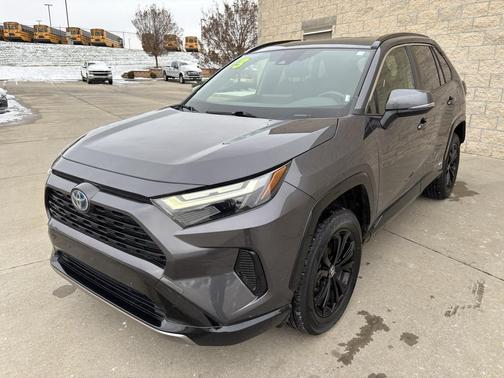 2023 Toyota RAV4 Hybrid SE