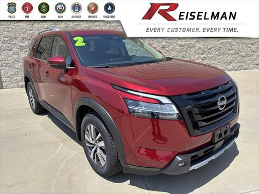 2022 Nissan Pathfinder SL 4WD