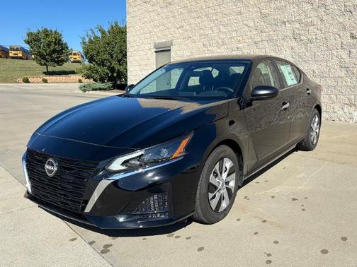 2025 Nissan Altima S