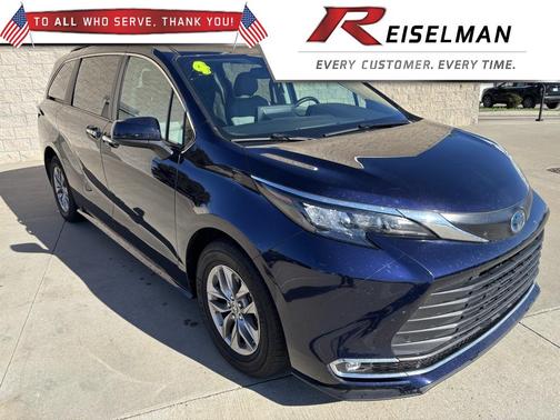 2024 Toyota Sienna XLE