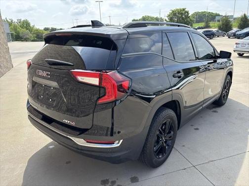 2022 GMC Terrain AWD AT4