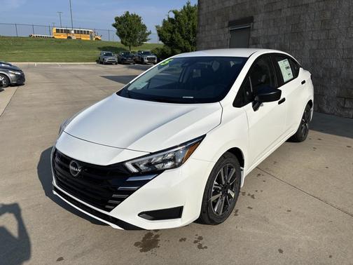 2025 Nissan Versa 1.6 S