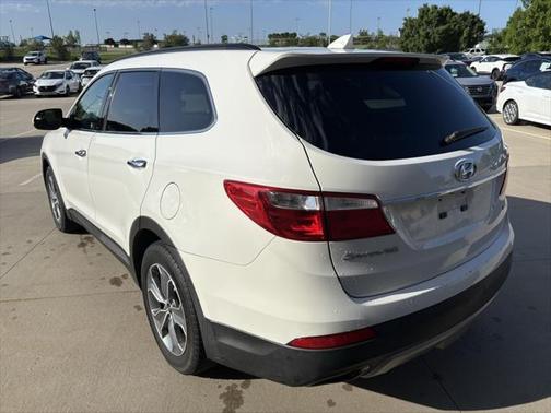 2016 Hyundai SANTA FE SE