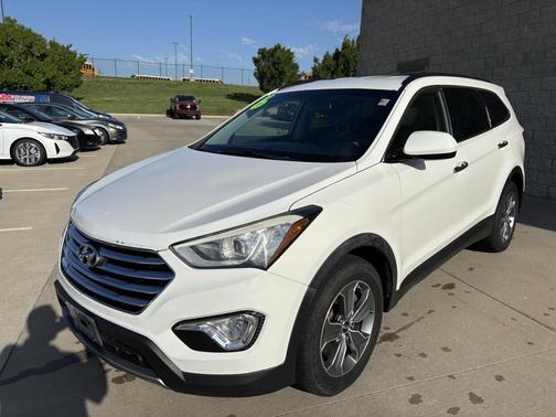 2016 Hyundai SANTA FE SE