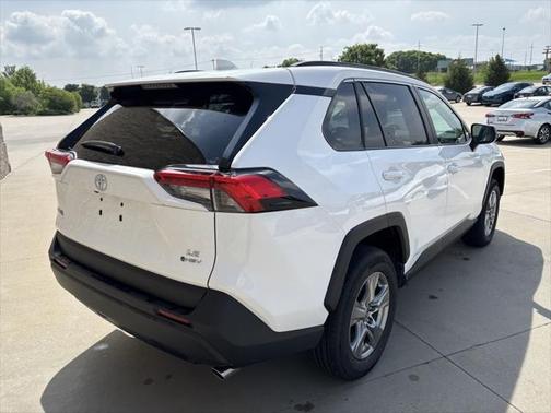 2025 Toyota RAV4 Hybrid LE