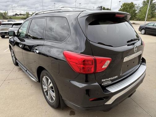 2020 Nissan Pathfinder SL 2WD