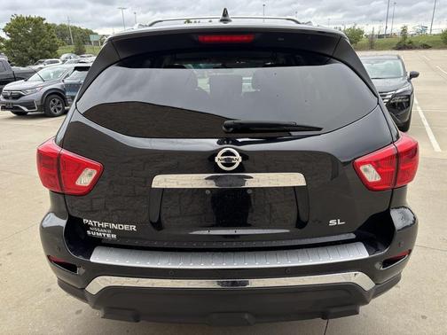 2020 Nissan Pathfinder SL 2WD