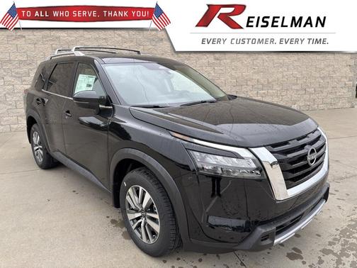 2025 Nissan Pathfinder SL 4WD