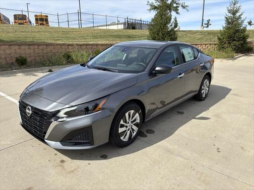 2025 Nissan Altima S FWD