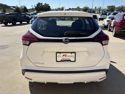 2025 Nissan Kicks Play S