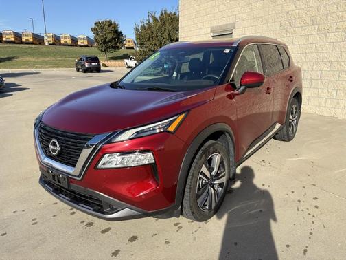 2022 Nissan Rogue SL