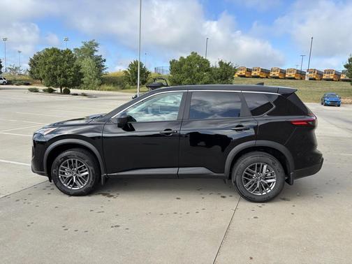 2025 Nissan Rogue S