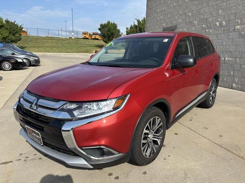 2018 Mitsubishi Outlander ES