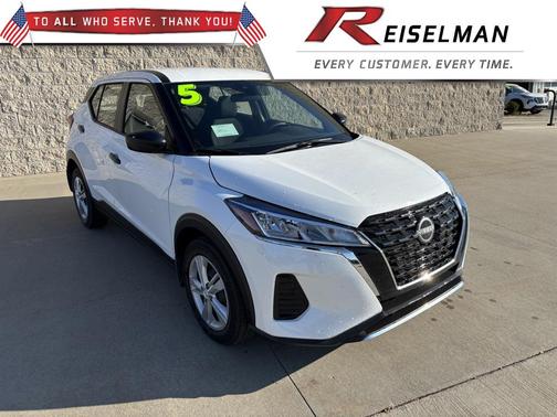 2025 Nissan Kicks S